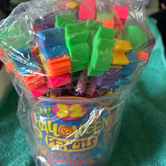 Lisa Frank Other - Lisa frank pencils